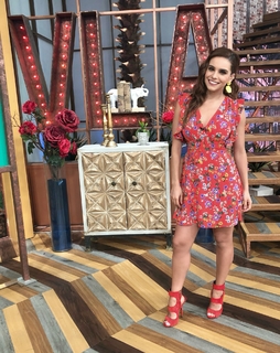 Tania Rincón feet photo thumbnail