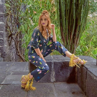 Tania Rincón feet photo thumbnail