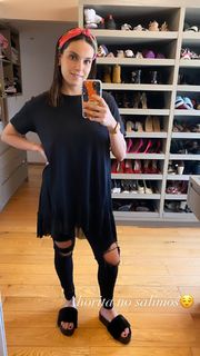 Tania Rincón feet photo thumbnail