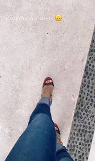 Tania Rincón feet photo thumbnail