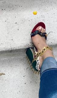Tania Rincón feet photo thumbnail
