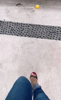 Tania Rincón feet photo thumbnail