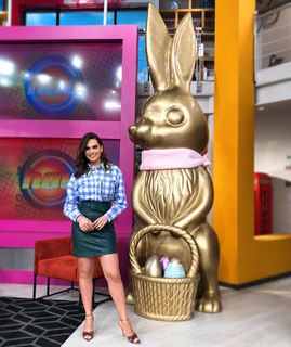 Tania Rincón feet photo thumbnail