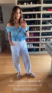 Tania Rincón feet photo thumbnail