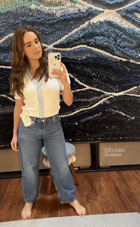 Tania Rincón feet photo thumbnail