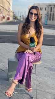 Tania Rincón feet photo thumbnail