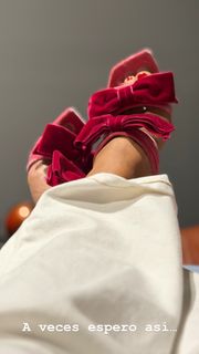 Tania Rincón feet photo 4