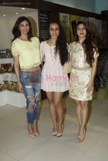 Tanisha Mukherjee feet photo 8
