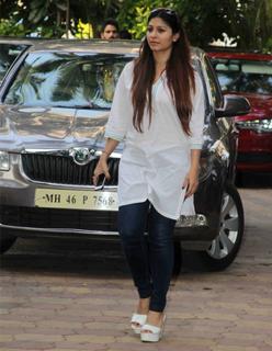 Tanisha Mukherjee feet photo 17