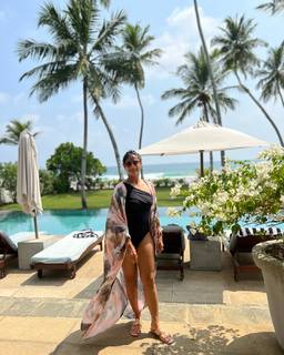 Tanisha Mukherjee feet photo 3