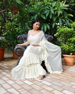Tanisha Mukherjee feet photo 12