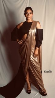 Tanisha Mukherjee feet photo 14