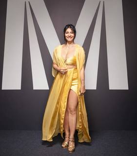 Tanisha Mukherjee feet photo 12