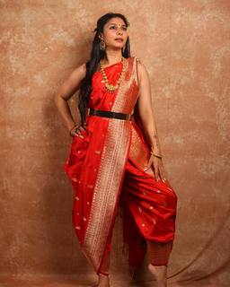 Tanisha Mukherjee feet photo 10
