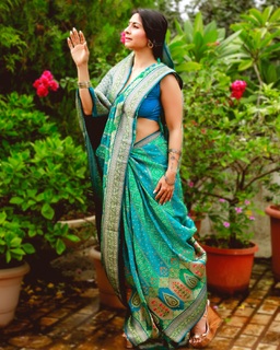 Tanisha Mukherjee feet photo 7