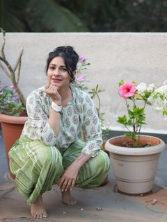 Tanisha Mukherjee feet photo 1