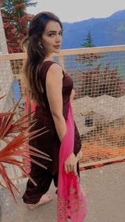 Tanishq Sharma feet photo 16