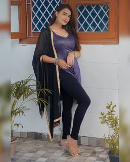 Tanishq Sharma feet photo 15