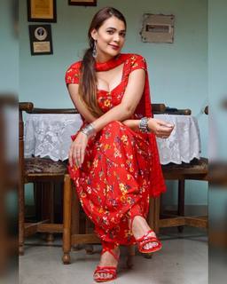 Tanishq Sharma feet photo 18