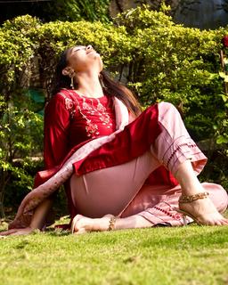 Tanishq Sharma feet photo 19