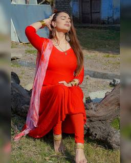 Tanishq Sharma feet photo 20