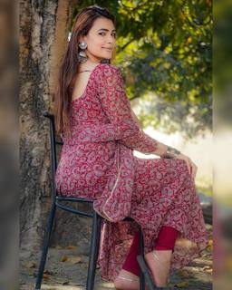 Tanishq Sharma feet photo 17