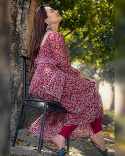Tanishq Sharma feet photo 16