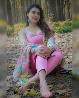 Tanishq Sharma feet photo 11