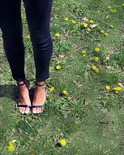 Taniya Nayak feet photo 17