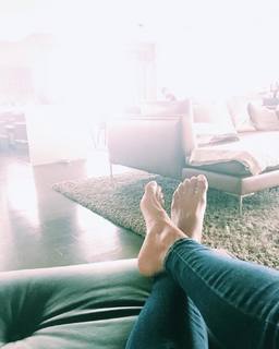 Taniya Nayak feet photo 14
