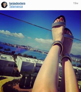 Tanja Dexters feet photo 9