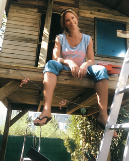 Tanja Szewczenko feet photo thumbnail