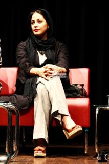 Tannaz Tabatabaei feet photo 2