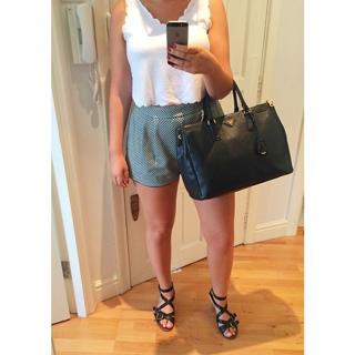 Tanya Burr feet photo 2