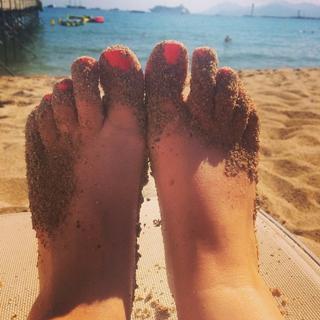 Tanya Burr feet photo 3