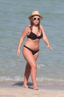 Tanya Burr feet photo 9