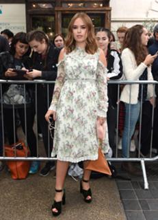 Tanya Burr feet photo 9
