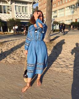 Tanya Burr feet photo 1