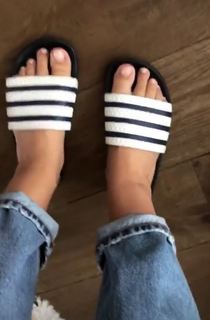 Tanya Burr feet photo 6