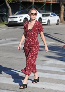 Tanya Burr feet photo 3