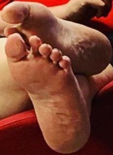Tanya Herbert feet photo 4