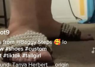 Tanya Herbert feet photo 6