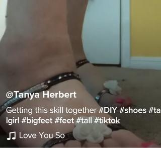Tanya Herbert feet photo 3