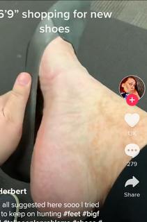 Tanya Herbert feet photo 6
