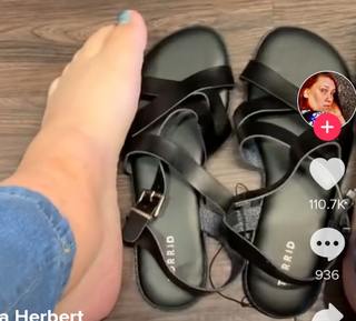 Tanya Herbert feet photo 3