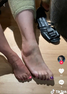 Tanya Herbert feet photo 16
