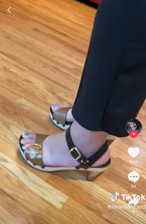 Tanya Herbert feet photo 4