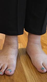 Tanya Herbert feet photo 15