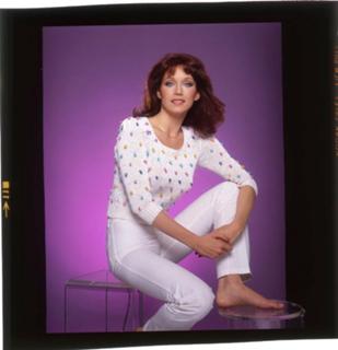 Tanya Roberts feet photo thumbnail