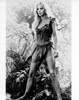 Tanya Roberts feet photo thumbnail